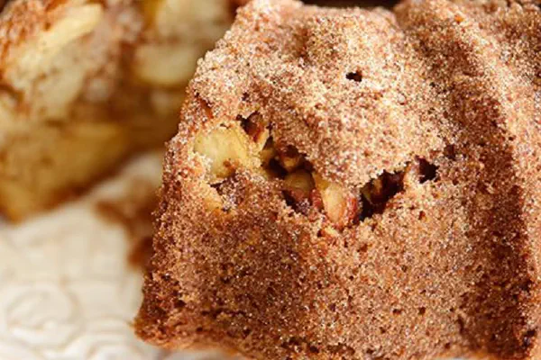 Apple Pecan Cake