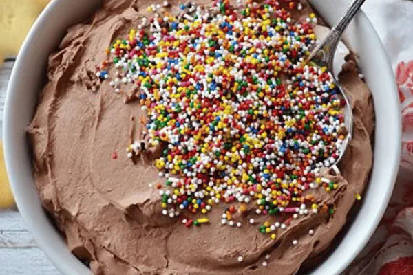 Chunky Salsa Chicken Dip