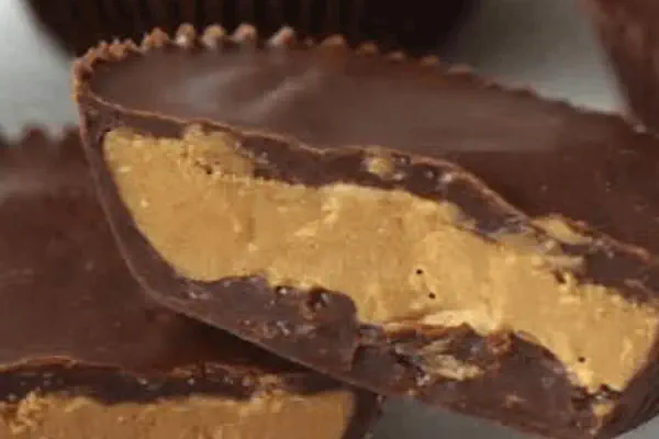 Cheesy Garlic Meatball Bites