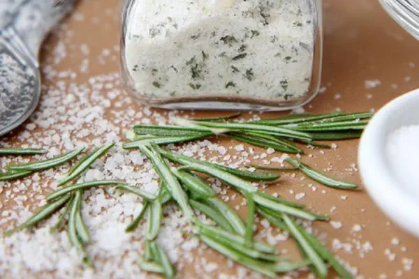 Herb Garlic Salt Twist