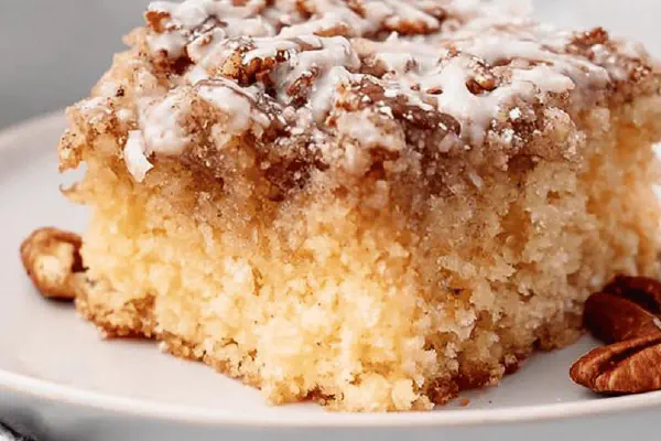 Pineapple Cake Coconut Crumb