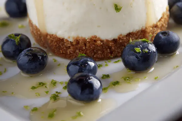 Soufflé Blueberry Dutch Baby